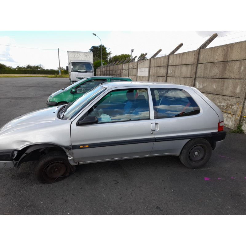 Ceinture arriere gauche CITROEN SAXO Photo n°12