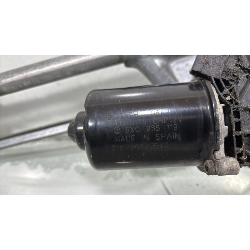 Moteur essuie glace avant VOLKSWAGEN POLO 3 Photo n°3