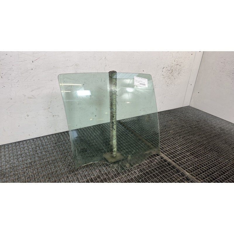 Vitre arriere droit RENAULT CLIO 3 Photo n°3