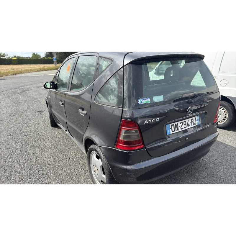 Capot MERCEDES CLASSE A 168 Photo n°10