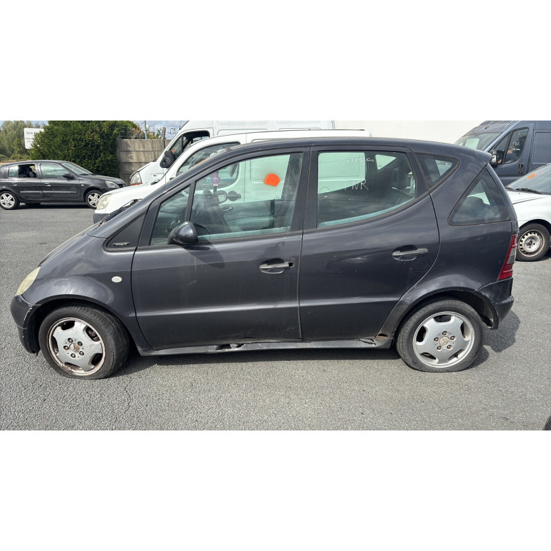 Capot MERCEDES CLASSE A 168 Photo n°12