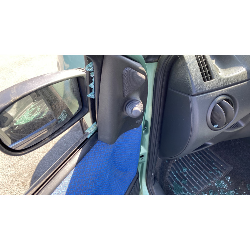 Retroviseur droit FIAT PUNTO 2 Photo n°14