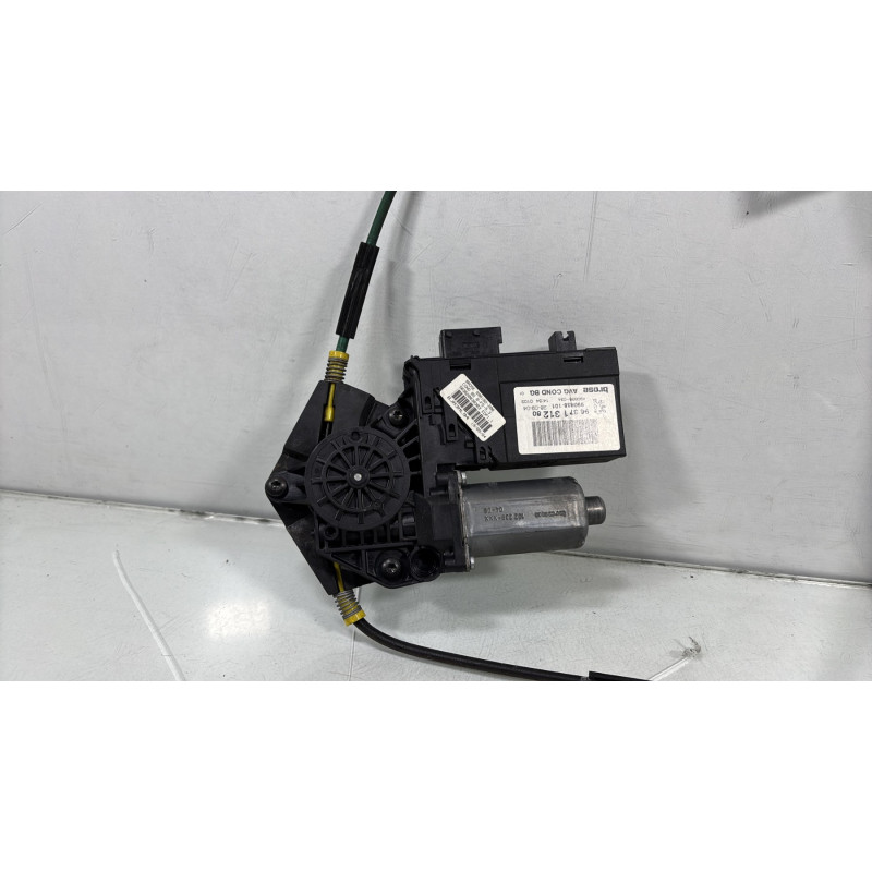 Leve vitre electrique avant gauche PEUGEOT 307 Photo n°6