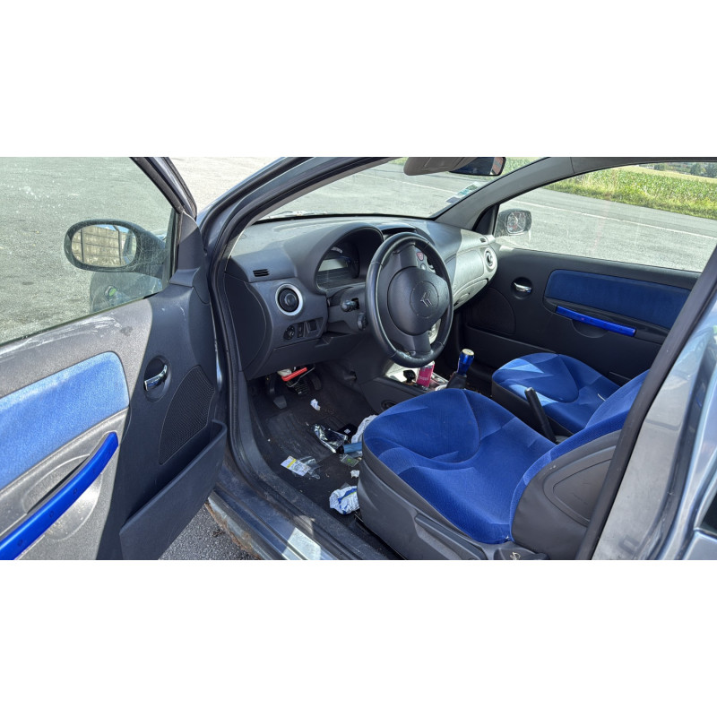 Porte avant droit CITROEN C2 Photo n°16