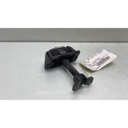 Arret de porte avant gauche MERCEDES VITO 639