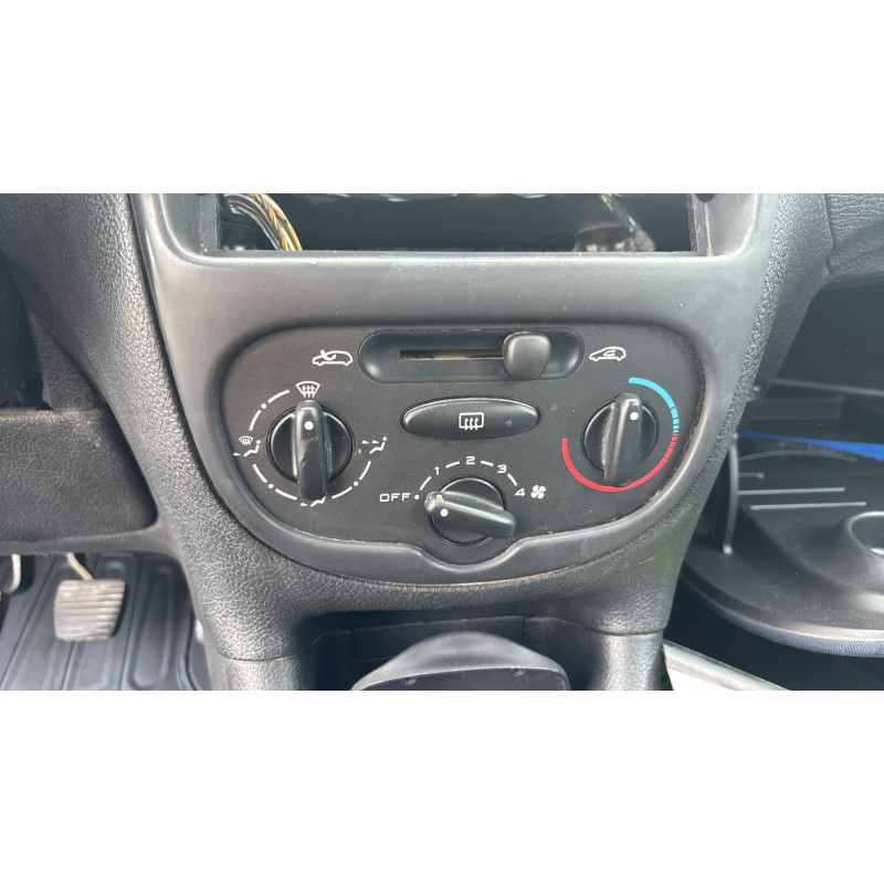 Boitier air bag PEUGEOT 206 Photo n°18