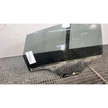Vitre arriere droit FORD FIESTA 6
