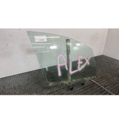 Vitre avant droit PEUGEOT 2008 1