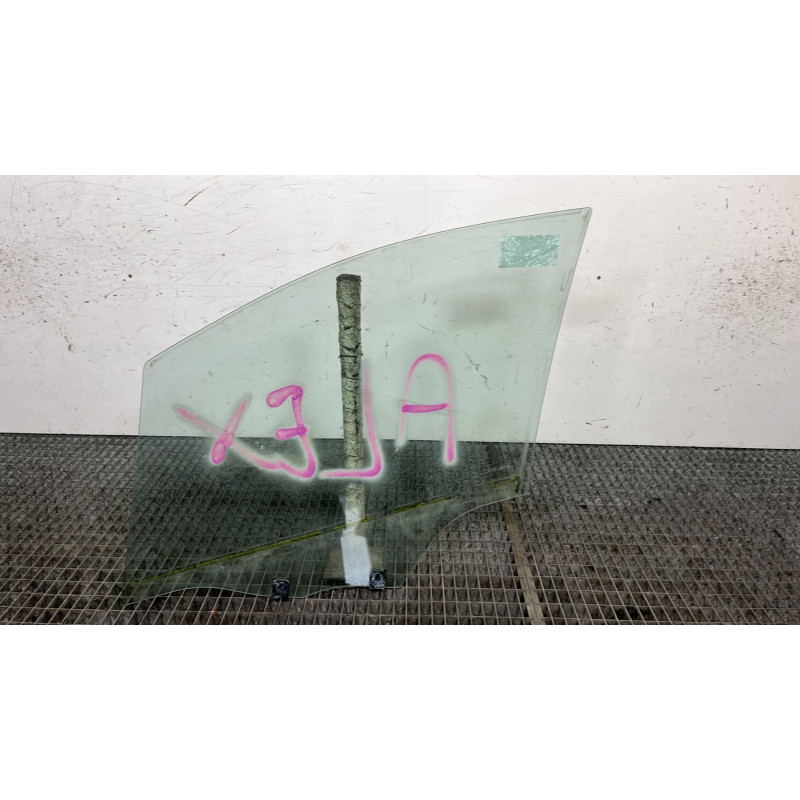 Vitre avant droit PEUGEOT 2008 1 Photo n°4