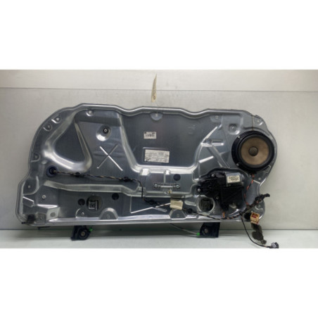 Leve vitre electrique avant droit VOLKSWAGEN POLO 4 Photo n°1