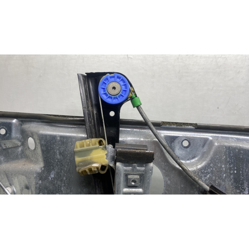Leve vitre electrique avant droit VOLKSWAGEN POLO 4 Photo n°5