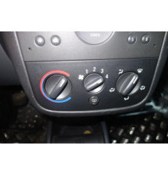 Boite a gants OPEL CORSA C