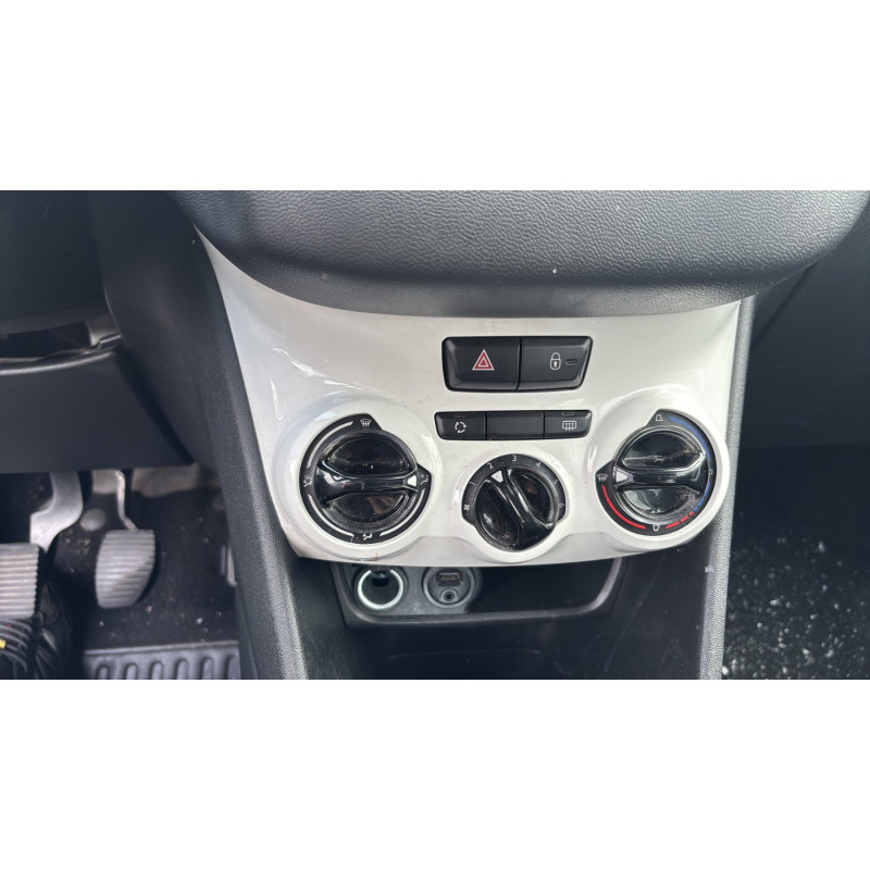 Custode arriere droit PEUGEOT 208 1 Photo n°18