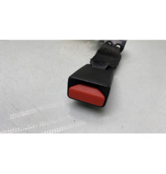 Attache ceinture arriere gauche PEUGEOT 208 1