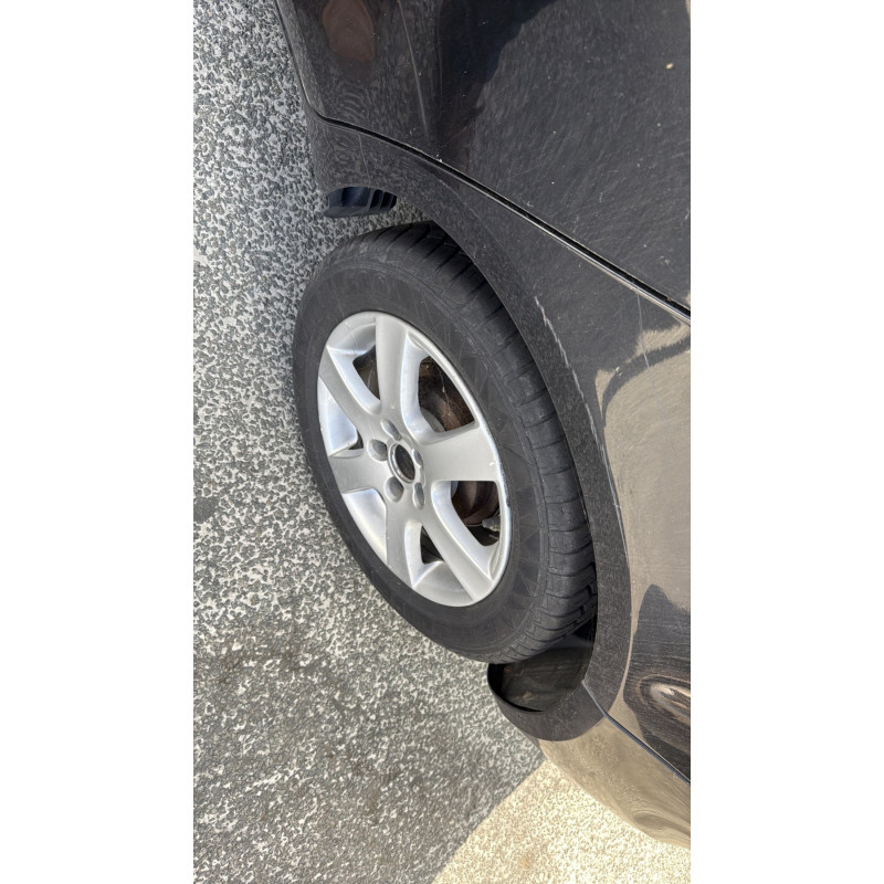 Vitre avant gauche SKODA FABIA 2 Photo n°14
