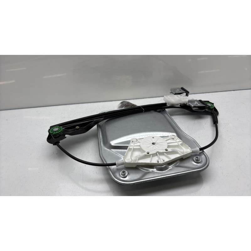 Leve vitre electrique avant droit SKODA FABIA 2 Photo n°6
