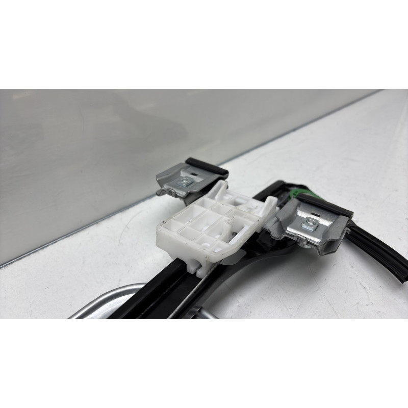 Leve vitre electrique avant droit SKODA FABIA 2 Photo n°7