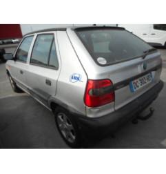 Optique avant principal gauche (feux)(phare) SKODA FELICIA