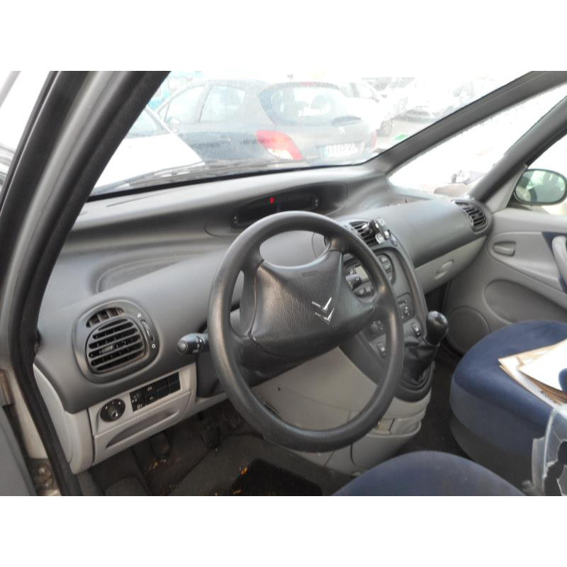 Moteur CITROEN XSARA PICASSO Photo n°19