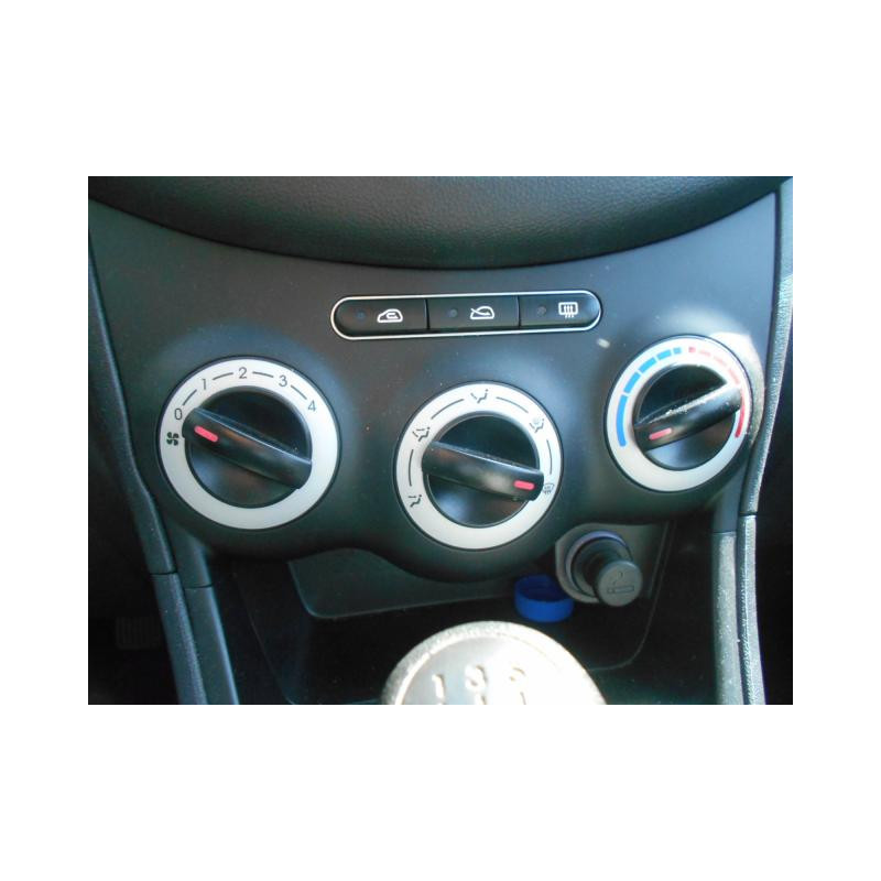 Boite a gants HYUNDAI I 10 1 Photo n°20