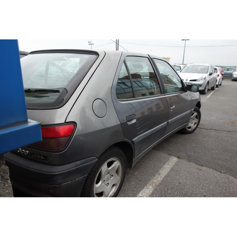 Optique avant principal droit (feux)(phare) PEUGEOT 306 Photo n°18