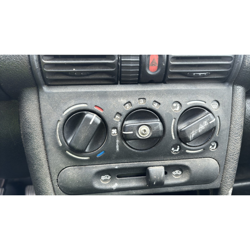 Optique avant principal gauche (feux)(phare) OPEL CORSA B Photo n°17