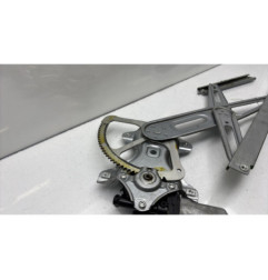 Leve vitre electrique avant droit TOYOTA YARIS 2