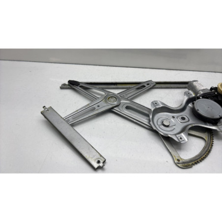 Leve vitre electrique avant gauche TOYOTA YARIS 2