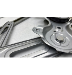 Leve vitre electrique avant gauche TOYOTA YARIS 2