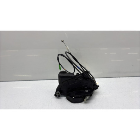 Serrure avant droit TOYOTA YARIS 2 Photo n°1