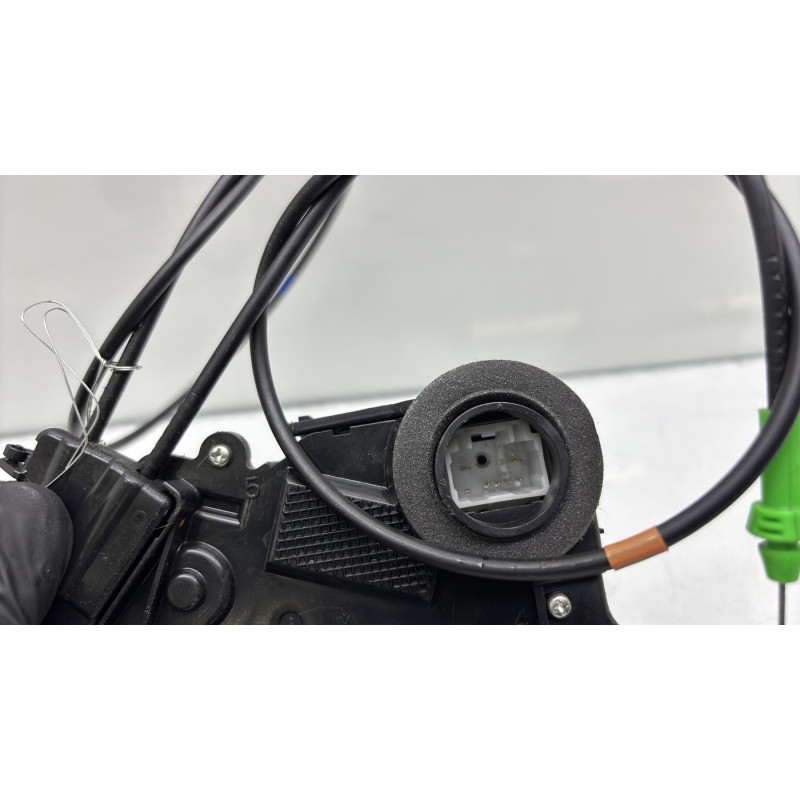 Serrure avant droit TOYOTA YARIS 2 Photo n°5