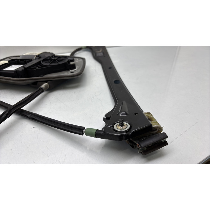 Leve vitre electrique avant droit VOLKSWAGEN GOLF 5 Photo n°3