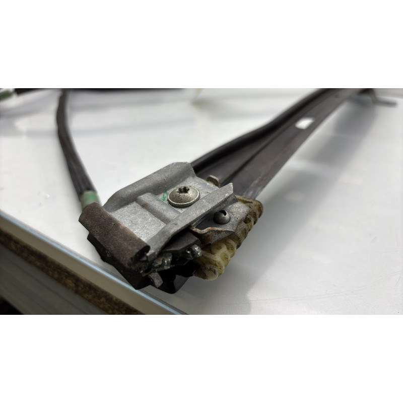Leve vitre electrique avant droit VOLKSWAGEN GOLF 5 Photo n°10
