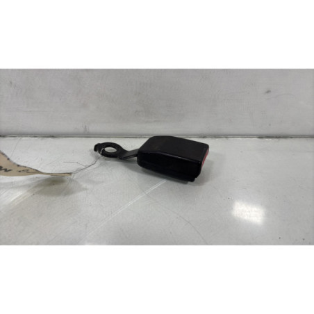 Attache ceinture avant gauche DACIA SANDERO 1 Photo n°1