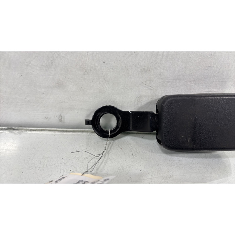 Attache ceinture avant gauche DACIA SANDERO 1 Photo n°2