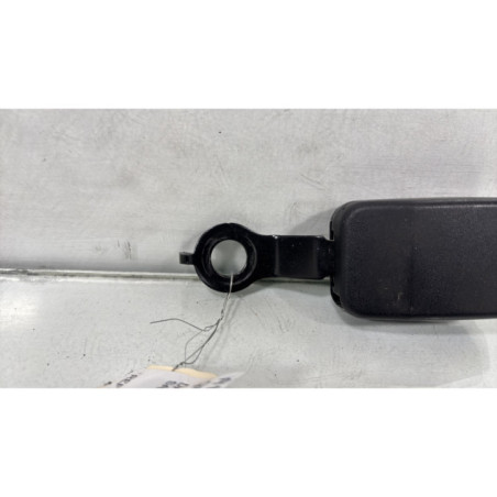 Attache ceinture avant gauche DACIA SANDERO 1