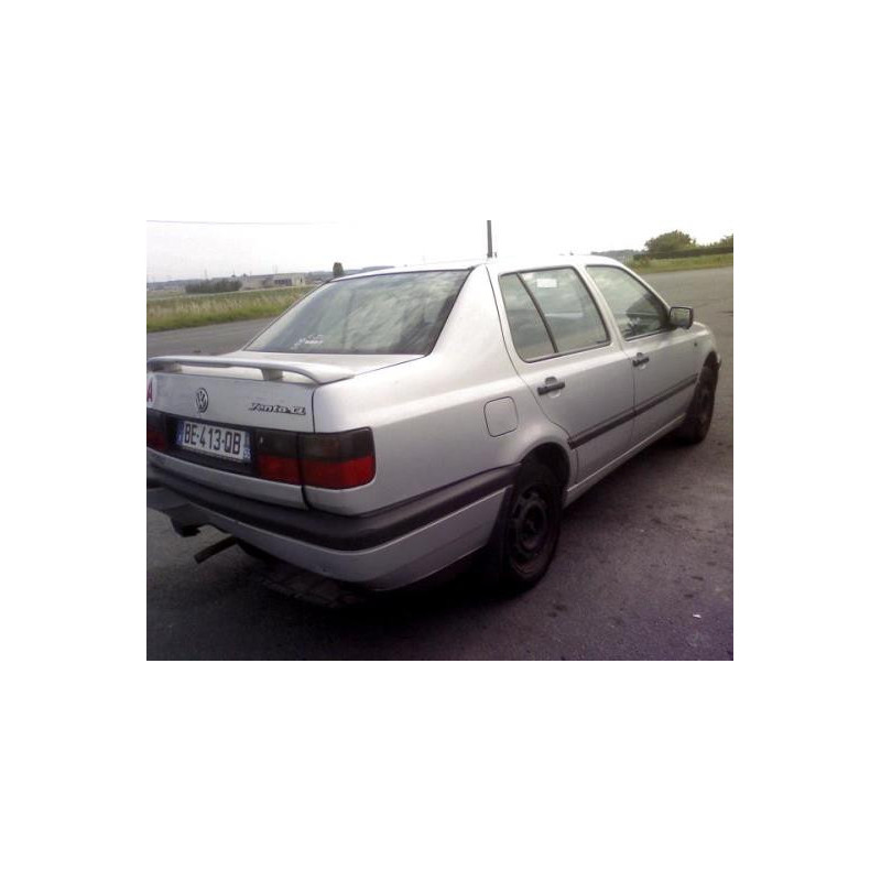 Optique avant principal gauche (feux)(phare) VOLKSWAGEN VENTO Photo n°16
