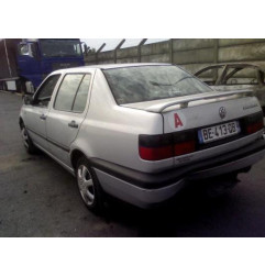 Optique avant principal gauche (feux)(phare) VOLKSWAGEN VENTO