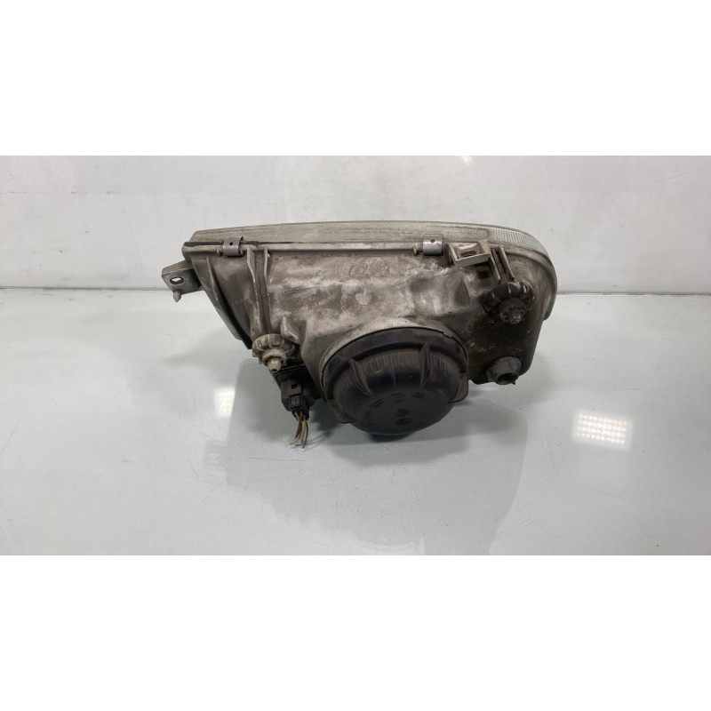 Optique avant principal droit (feux)(phare) VOLKSWAGEN VENTO Photo n°9