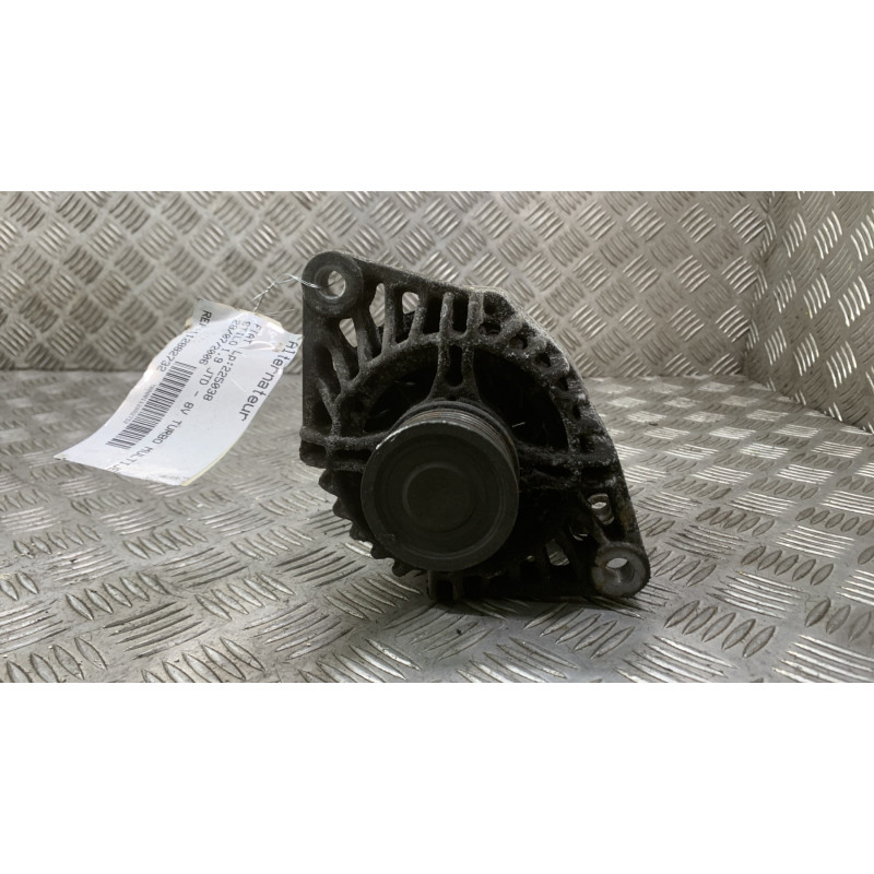 Alternateur FIAT STILO Photo n°1