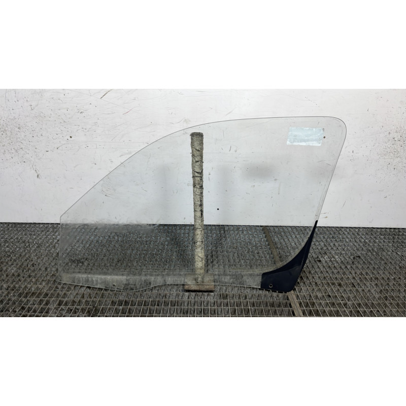 Vitre avant droit PEUGEOT PARTNER 1 Photo n°4