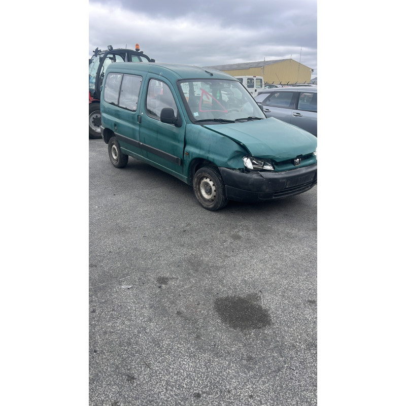 Vitre avant droit PEUGEOT PARTNER 1 Photo n°6