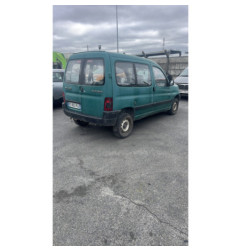 Vitre avant droit PEUGEOT PARTNER 1