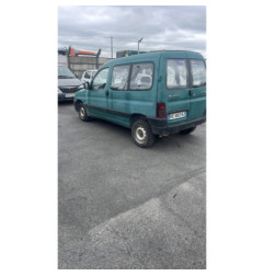 Vitre avant droit PEUGEOT PARTNER 1