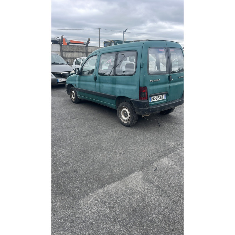 Vitre avant droit PEUGEOT PARTNER 1 Photo n°8