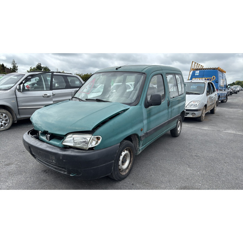 Vitre avant droit PEUGEOT PARTNER 1 Photo n°14