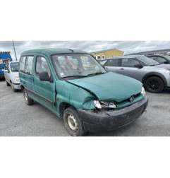 Vitre avant droit PEUGEOT PARTNER 1