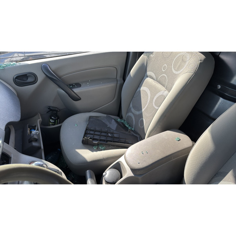 Vitre avant gauche RENAULT KANGOO 2 Photo n°17