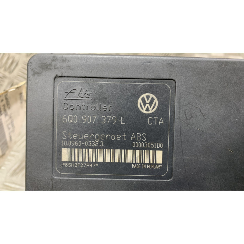 Bloc ABS (freins anti-blocage) VOLKSWAGEN POLO 4 Photo n°2