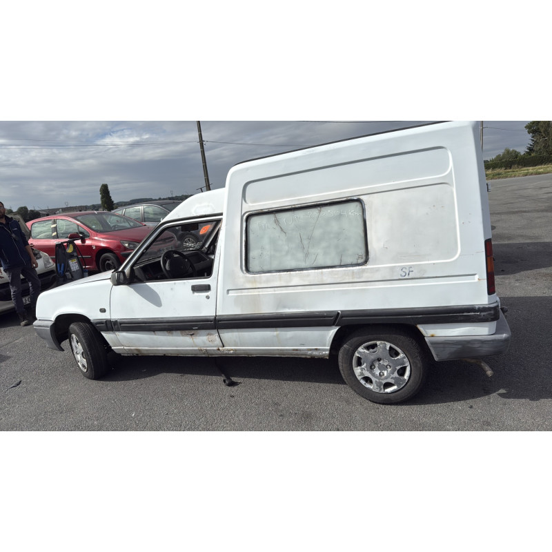 Vitre avant droit RENAULT EXPRESS Photo n°10